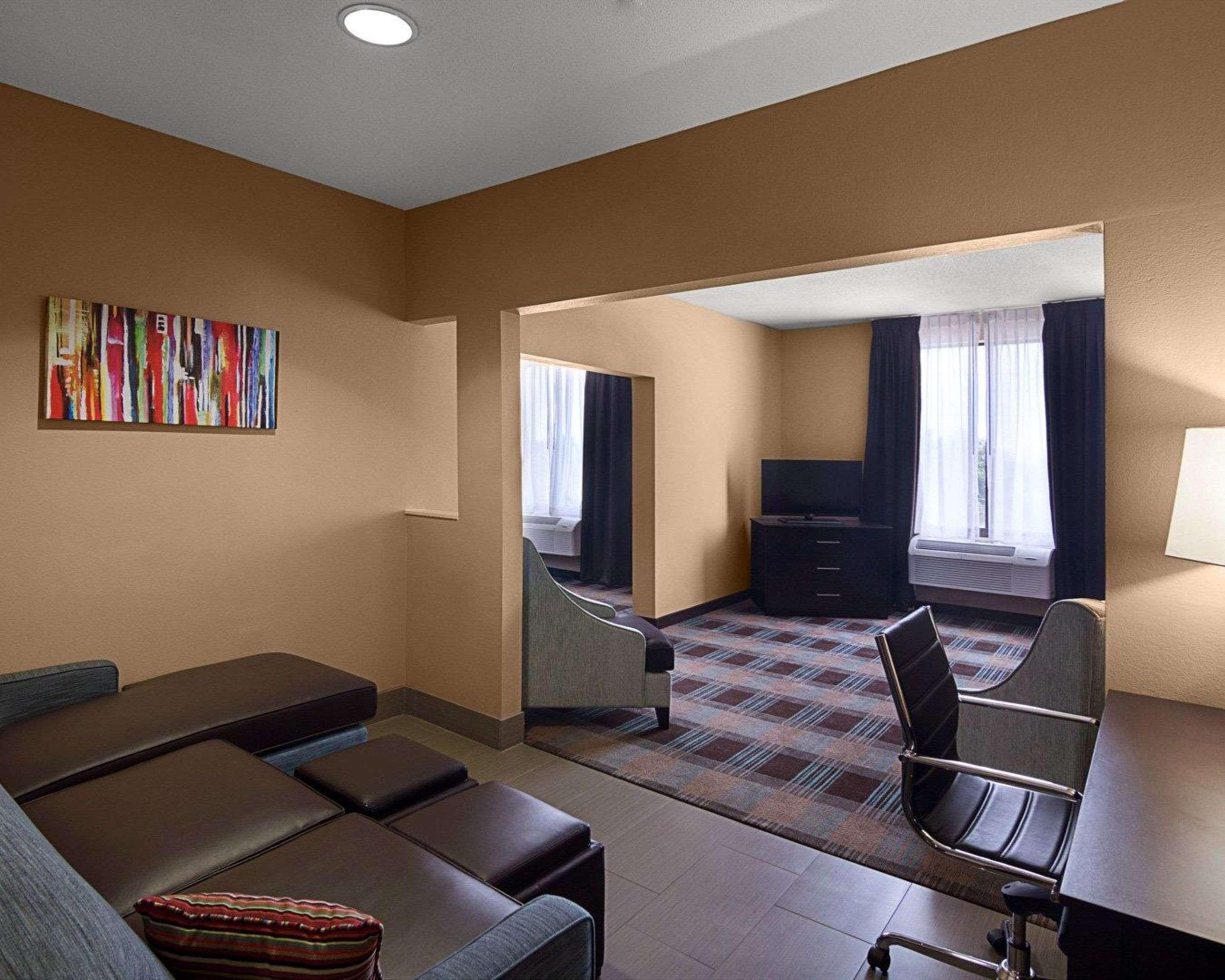 Comfort Suites Houston West At Clay Road Exterior photo